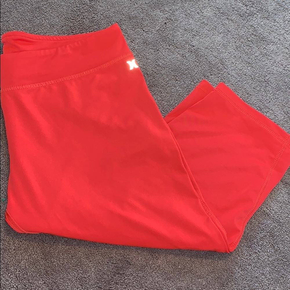 Hurley • Cropped Workout Leggings